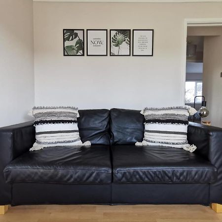 Apartment By The Beach Swansea Exterior photo