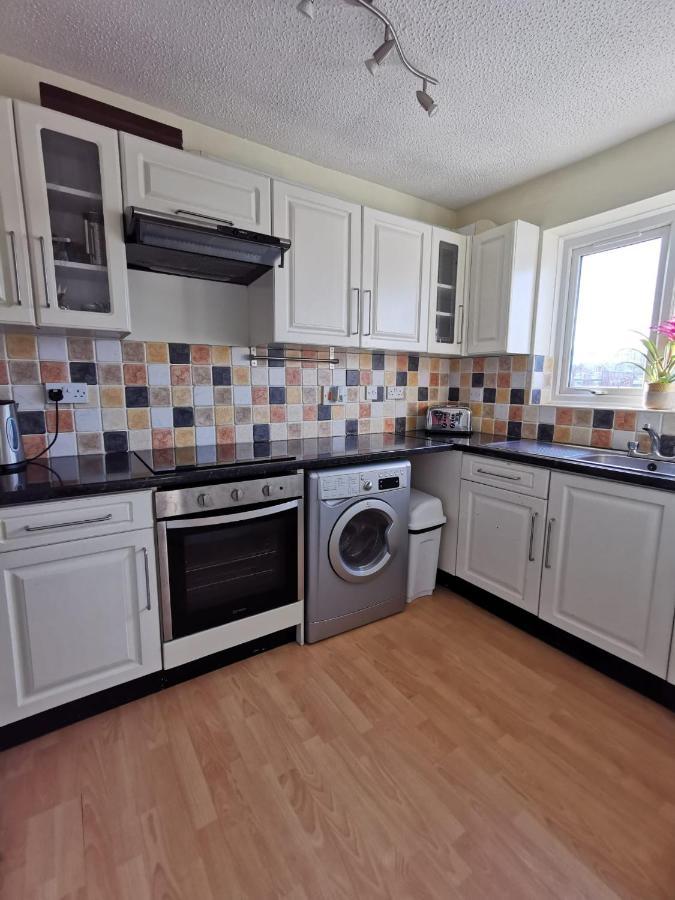 Apartment By The Beach Swansea Exterior photo